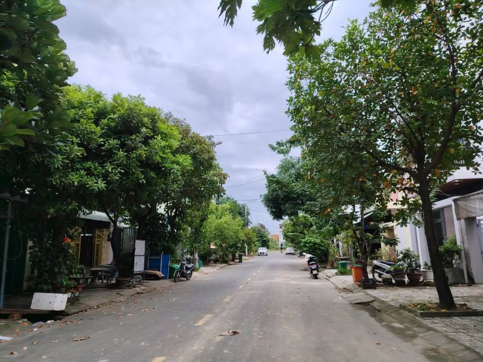 Lô đất đẹp 120m² tại đường Lư Giang, Hòa Xuân, Đà Nẵng - Giá 5.65 tỷ, thương lượng chính chủ!