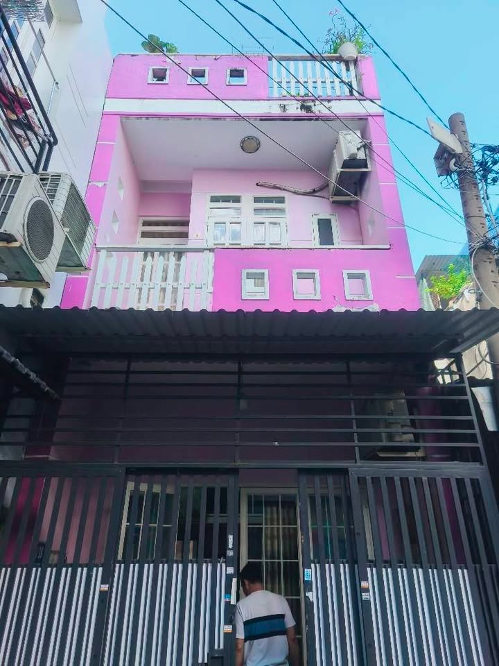 Nhà 3 tầng Tân Phú 82m² giá 6.44 tỷ - Đầu tư sinh lời tuyệt vời!