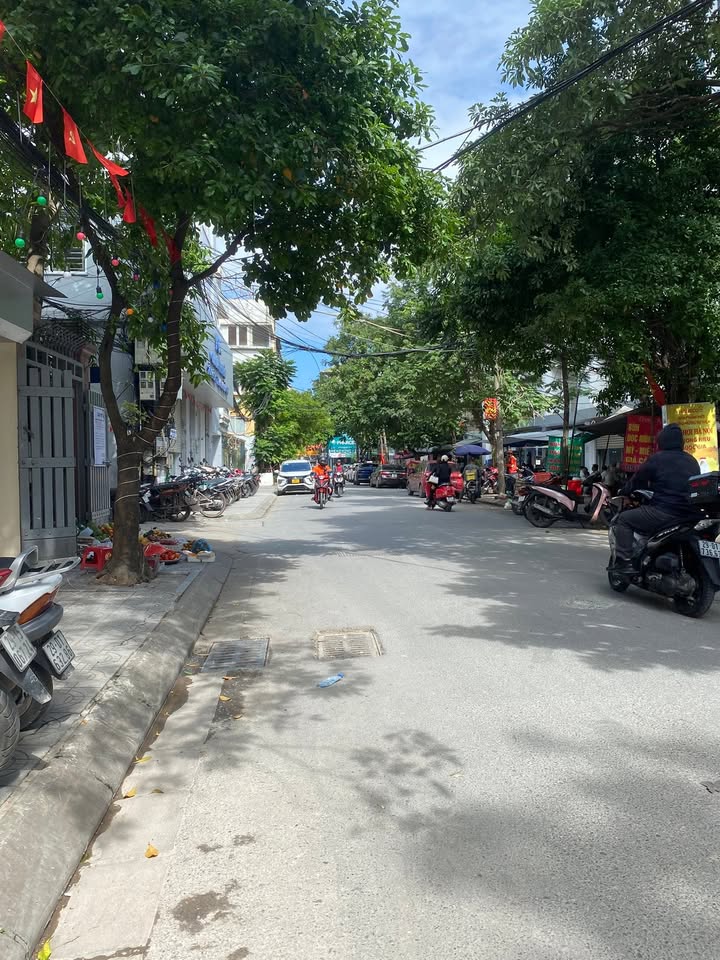 Căn hộ tập thể cho thuê tại Lạc Trung, Hai Bà Trưng 30m² giá 5 triệu - Sẵn sàng vào ở ngay!