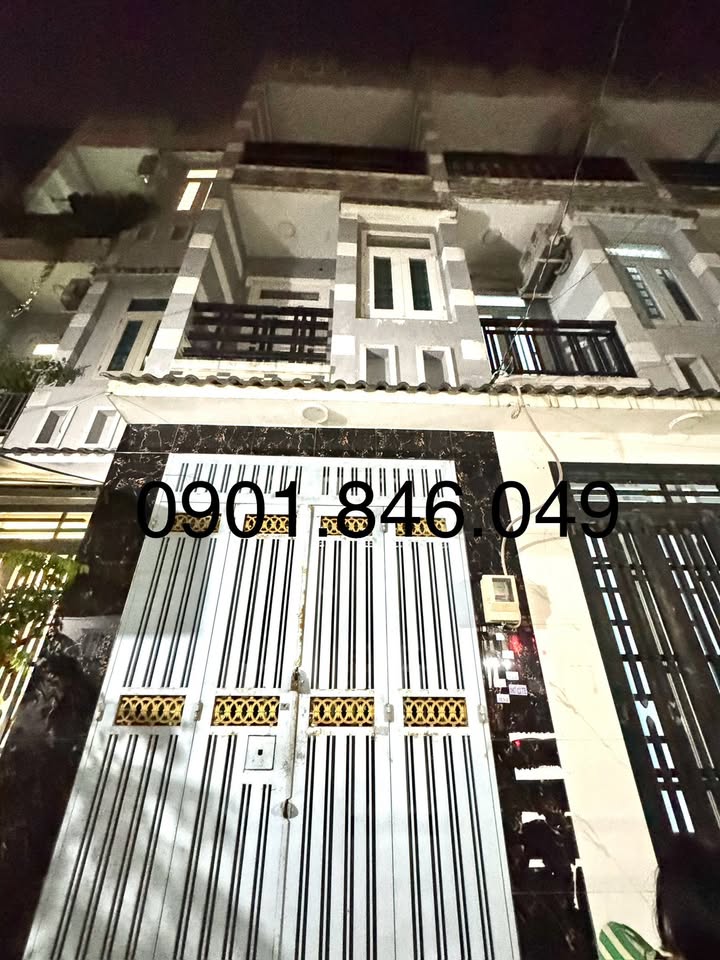 Nhà cho thuê 2 lầu đường Nguyễn Sĩ Cốc, Quận 8 - Giá 5 triệu/tháng, dọn vào ở ngay!