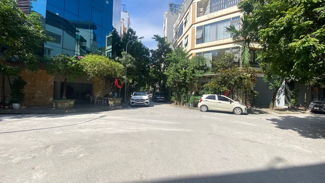 Đất phân lô dịch vụ Kiến Hưng 50m² giá 12 tỷ - Đầu tư sinh lời hấp dẫn!