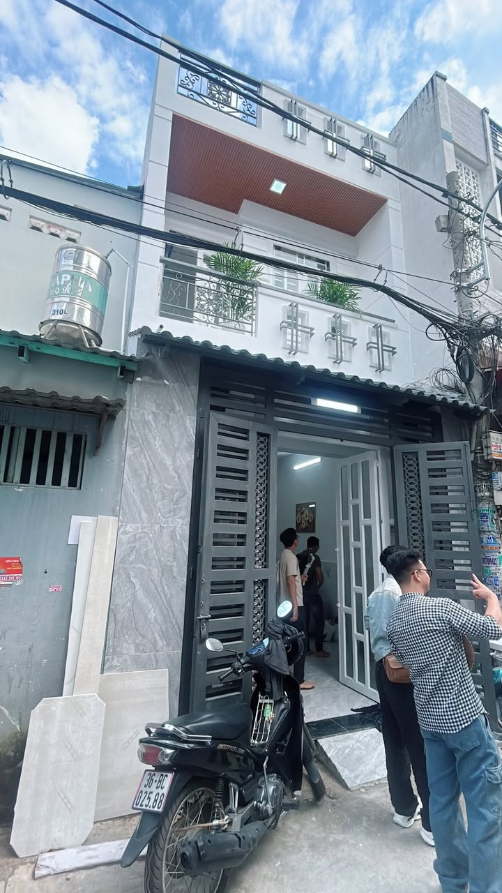 Nhà 2 tầng Hẻm xe hơi Lê Văn Quới, Bình Tân 44m² giá 4.9 tỷ - Đầu tư sinh lời tuyệt vời!