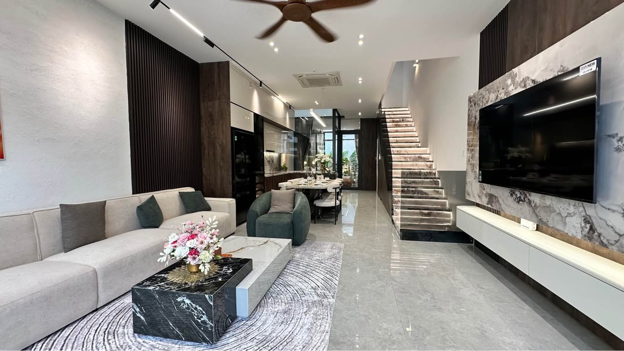 Nhà riêng Hòa Xuân 100m² giá 9.2 tỷ - Thiết kế không gian mở lý tưởng!