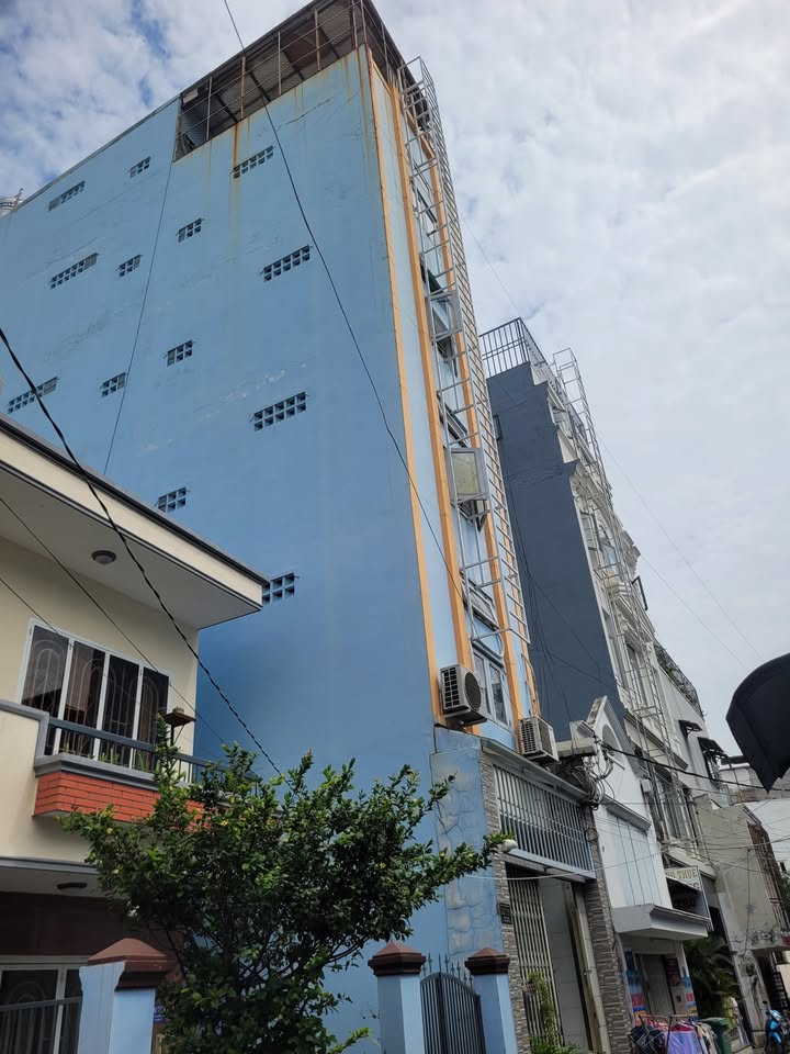 Căn hộ dịch vụ quận 7 162m² giá 13.8 tỷ - Đầu tư sinh lời cao!