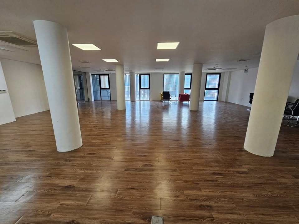 Văn phòng cho thuê tại Nguyễn Xiển, Thanh Xuân 280m² giá 38 triệu - Không thể bỏ lỡ!