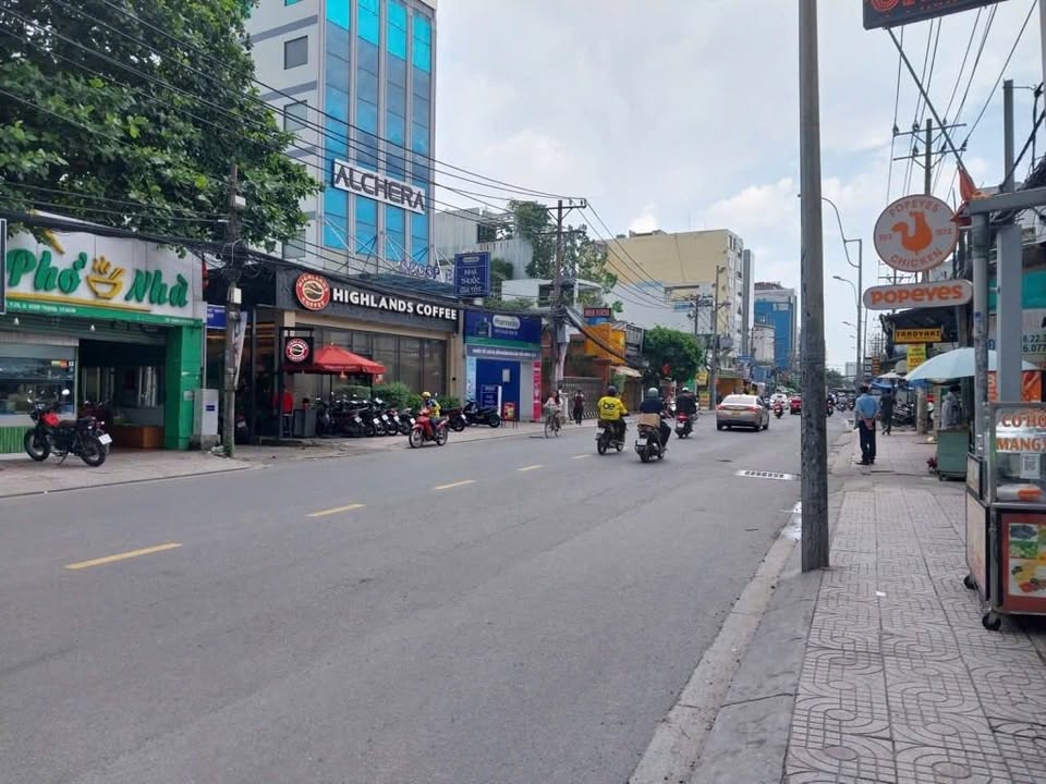 Nhà mặt tiền Nguyễn Xí, Bình Thạnh 116.1m² giá 22 tỷ - Đầu tư sinh lời ổn định!