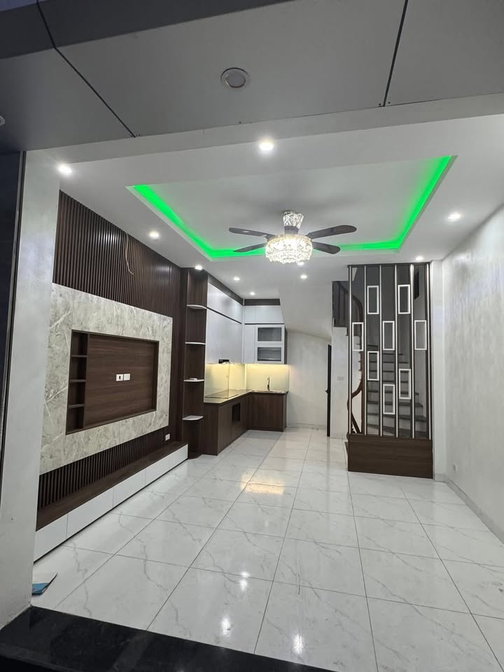 Nhà nguyên căn 5 tầng tại Yên Lũng, An Khánh - Giá chỉ 9 triệu/tháng!