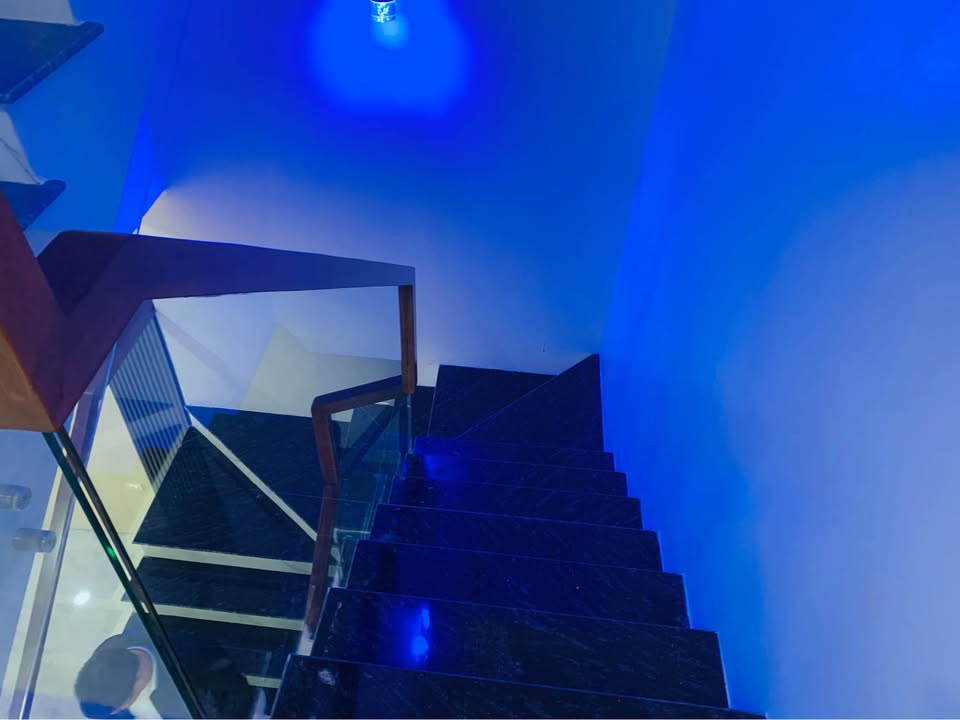 Nhà 3 tầng Tôn Thất Tùng Vinh 62m² giá 5.89 tỷ - Kiến trúc hiện đại, cực đẹp!