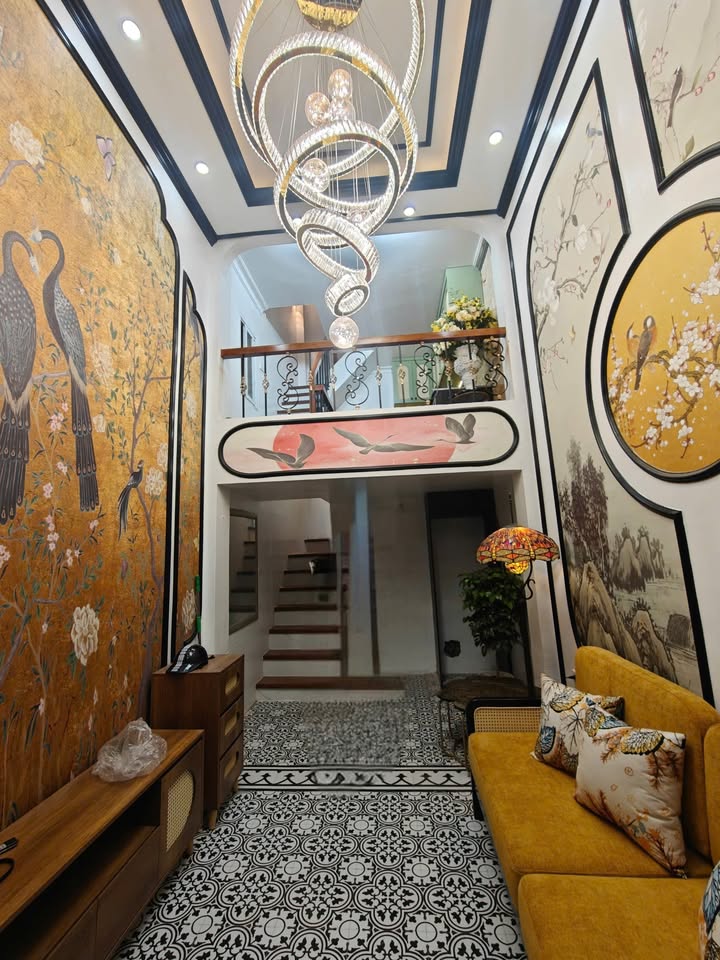 Nhà lô góc Minh Khai 22m² giá 8.2 tỷ - Cơ hội kinh doanh tuyệt vời!