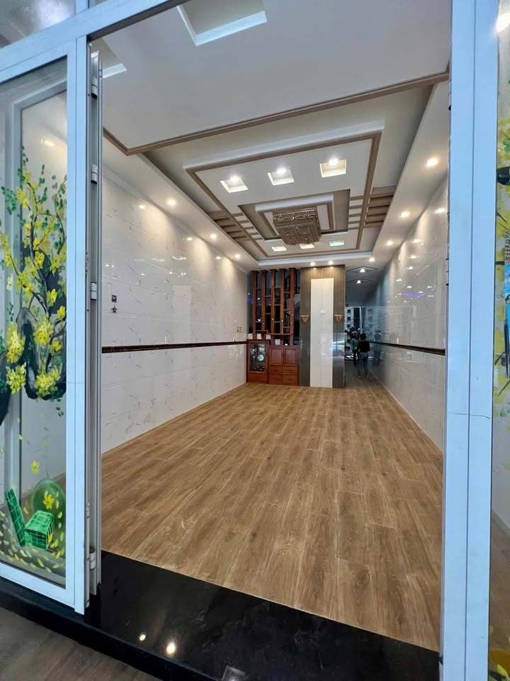 Nhà 1 Trệt 2 Lầu Tân Hòa 133m² giá 6 tỷ - Sổ đỏ chính chủ, tiện ích đầy đủ!