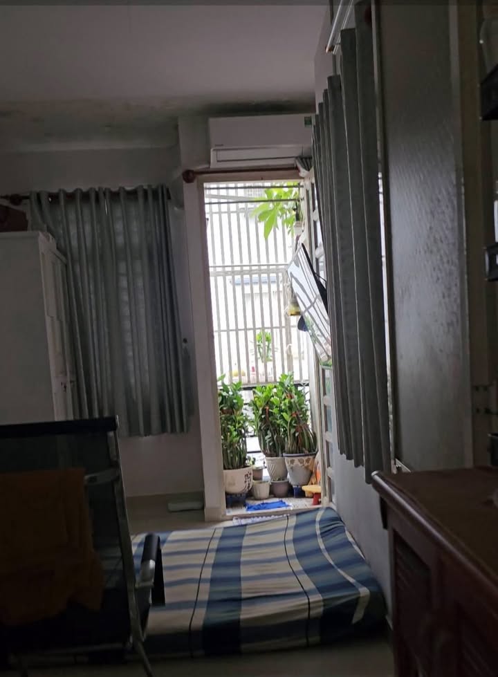 Nhà bán đường Ba Đình, quận 8 - Diện tích 33m² chỉ 2.89 tỷ - An ninh tốt, thương lượng ngay!