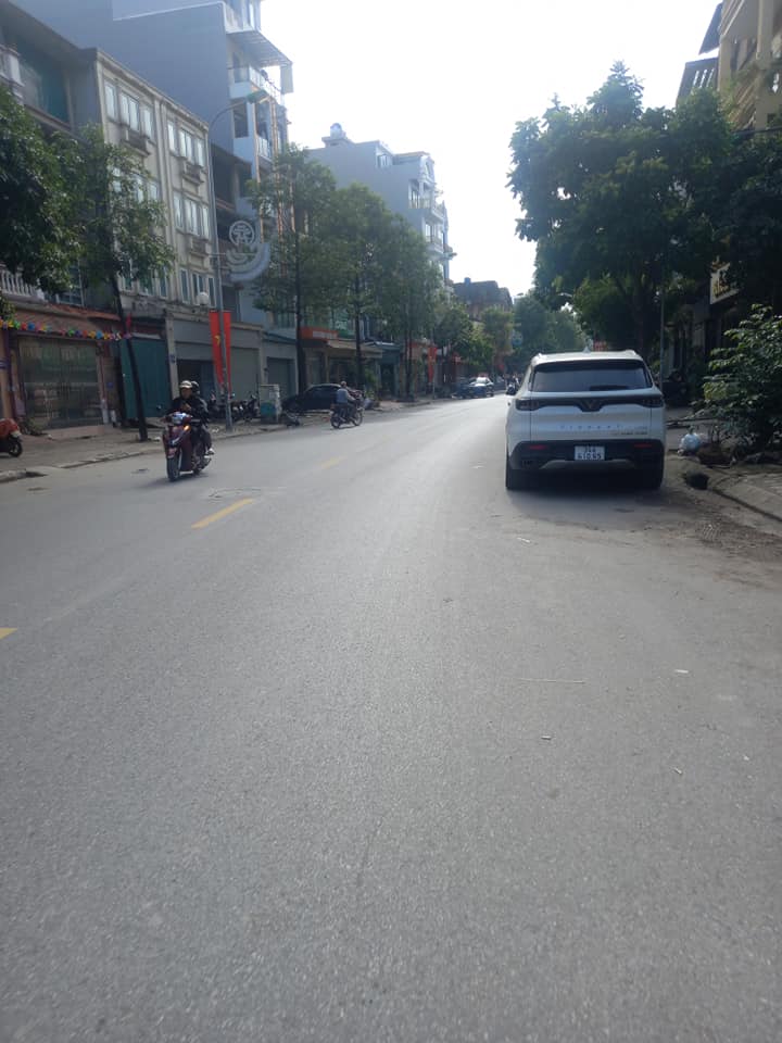 Nhà phố Yên Xá 67m² giá 20 tỷ - Địa điểm kinh doanh lý tưởng!