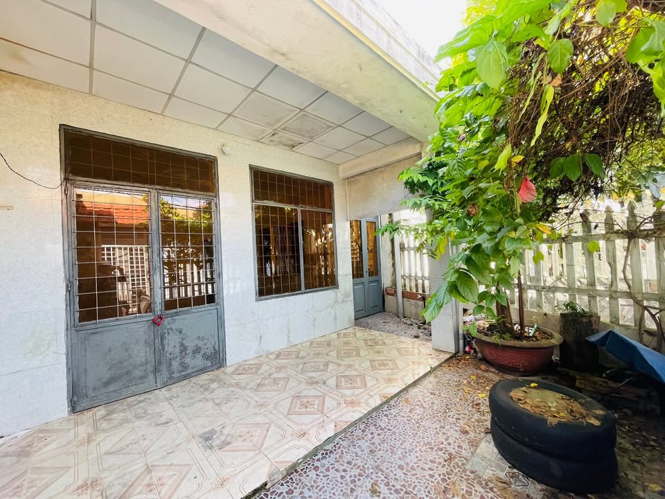 Nhà C4 Kiệt Trường Chinh, Cẩm Lệ, 98m² giá 3.05 tỷ - Ô tô vào tận nhà!