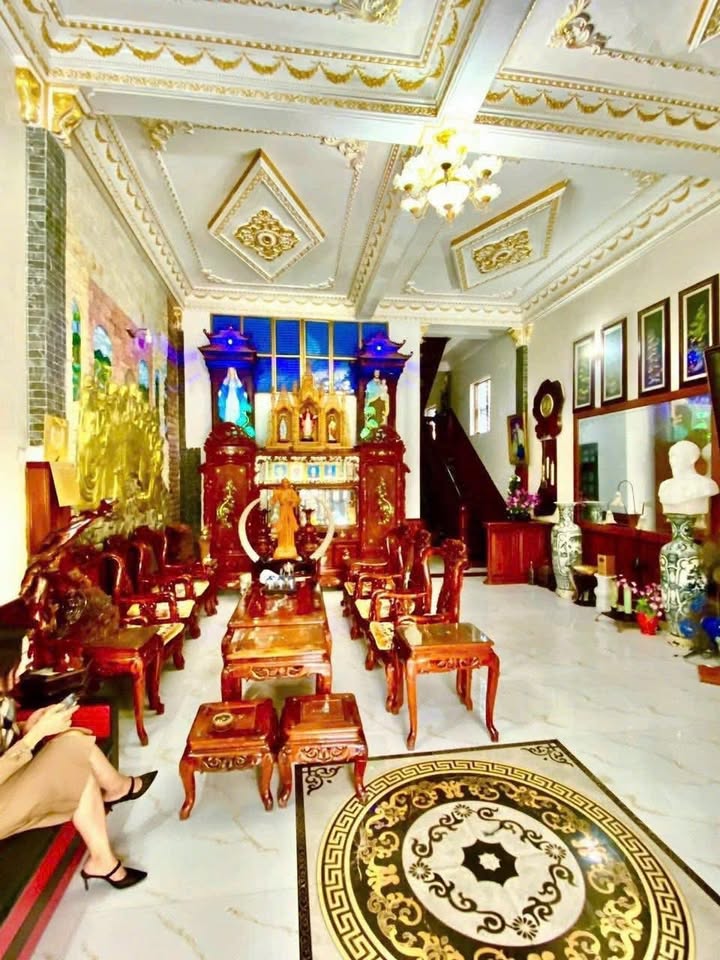 Nhà 3 tầng mặt đường Quang Trung, Hà Tĩnh 104.4m² giá 5 tỷ - Cơ hội sở hữu ngay!