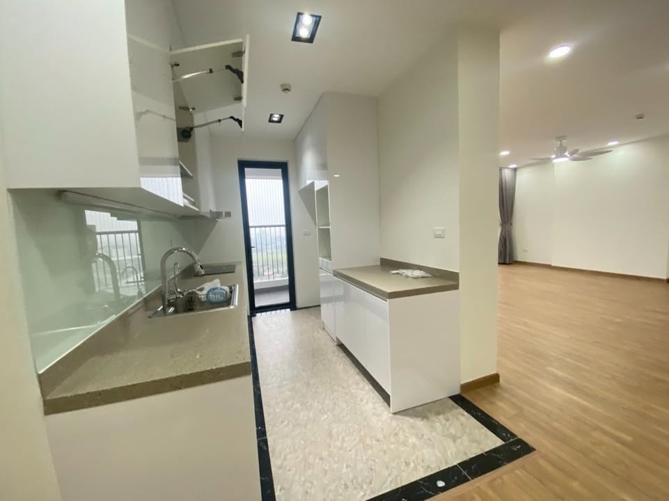 Chung cư Mễ Trì Thượng 90m² giá 13 triệu - Nhà đẹp, sẵn sàng vào ở!