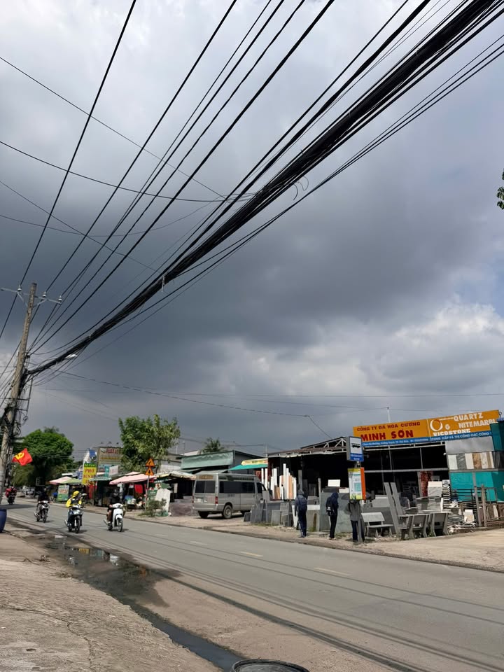 FrontHouse mặt tiền Lã Xuân Oai, Q9 100m² giá chỉ 13 tỷ - Cơ hội đầu tư hấp dẫn!