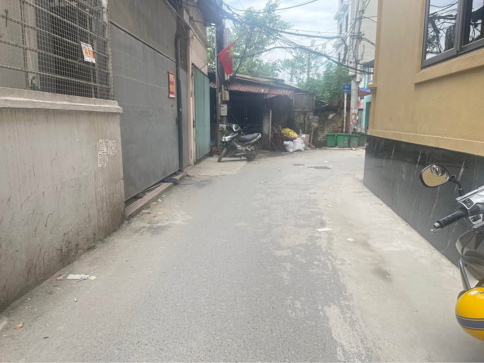 Đất Cầu Diễn Hoài Đức 50m² giá 10 tỷ - Sổ đỏ chính chủ, ô tô đỗ cửa!