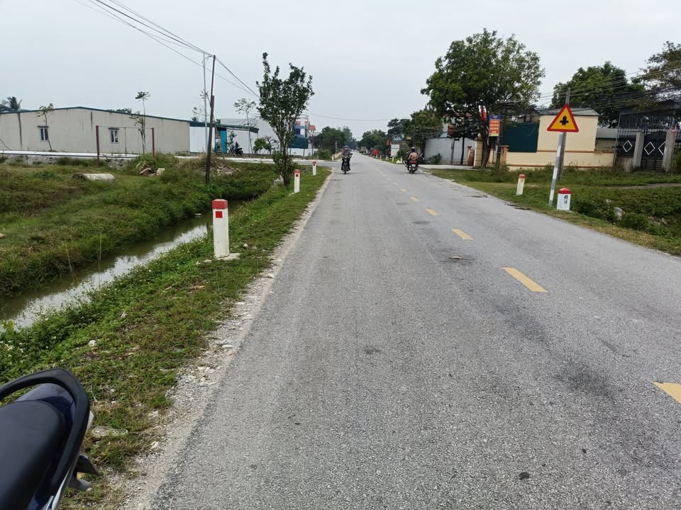 Đất nền đường 504, xã Quảng Yên, 300m² giá chỉ 4 tỷ - Cơ hội đầu tư tuyệt vời!