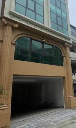 Townhouse Ngọc Thụy 115m² giá 36.68 tỷ - Đẳng cấp thượng lưu với thang máy và gara 4 ô tô!