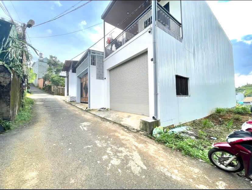 Nhà riêng Bảo Lộc 100m² giá 1.38 tỷ - Sổ hồng đầy đủ, chính chủ bán!