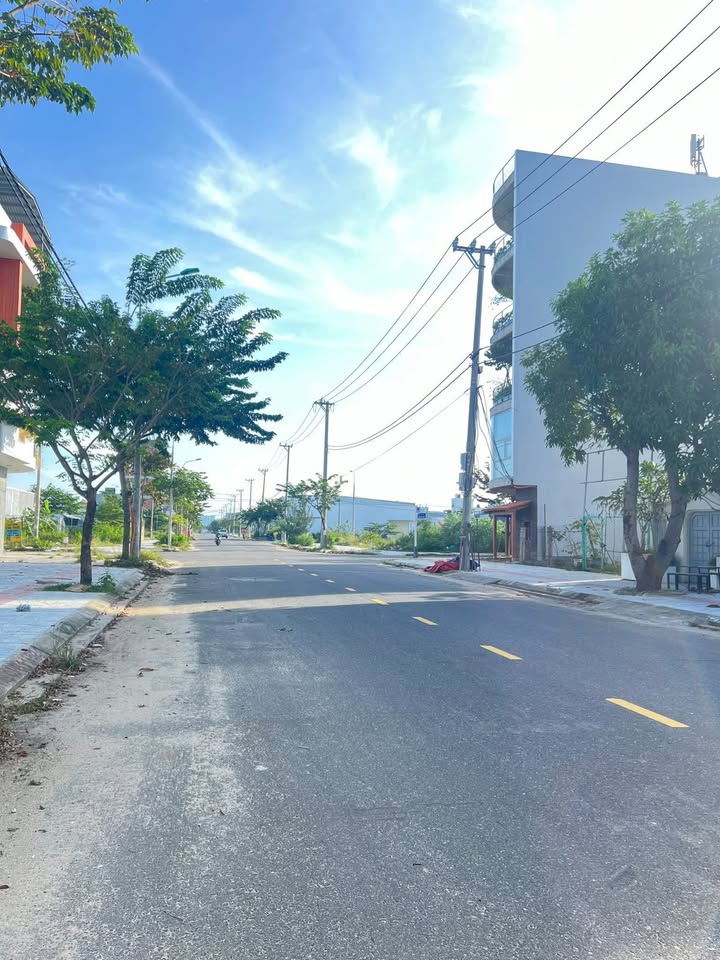 Đất nền Hòa Liên 5, Hòa Vang 128m² giá 2.5 tỷ - Sổ đỏ chính chủ, bớt chút lộc!