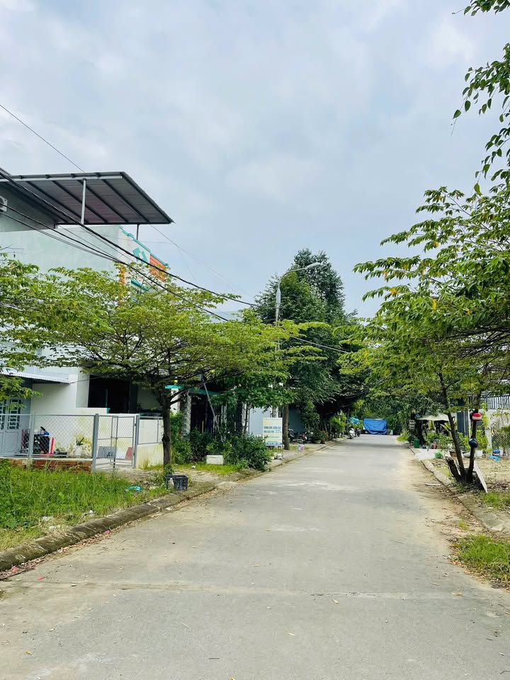 Đất lô góc 2 mặt tiền Nhân Hòa 3, 165m² giá 5.95 tỷ - Cơ hội đầu tư tuyệt vời!