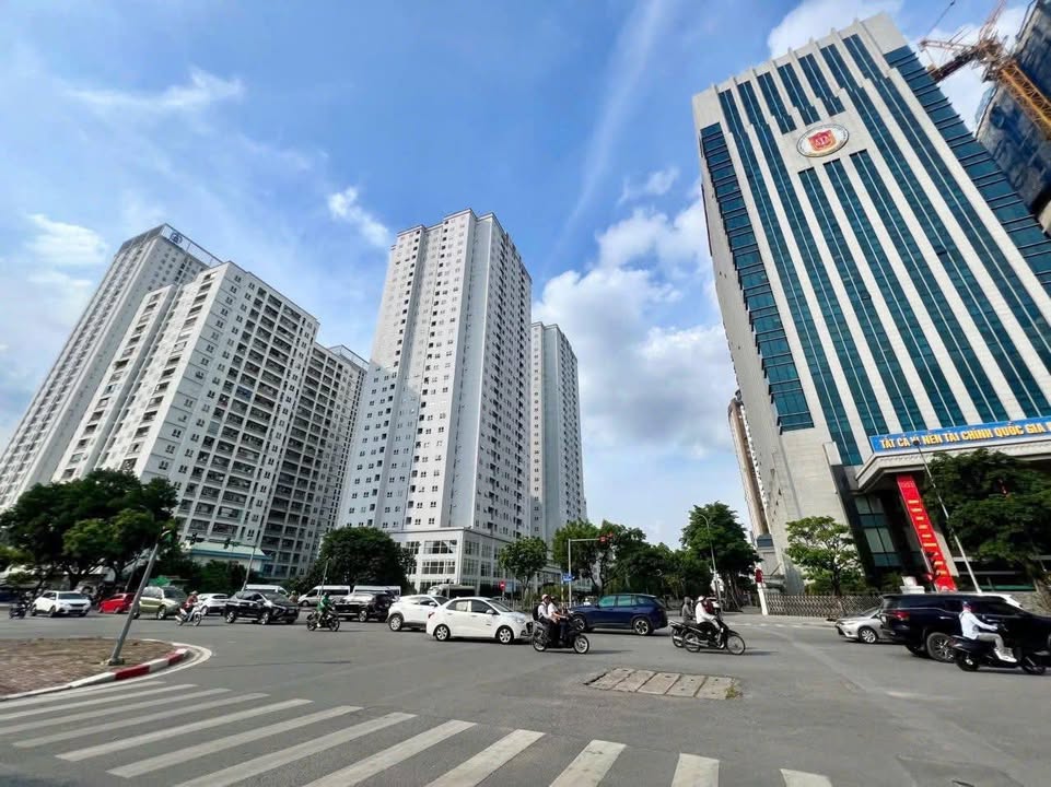 Căn hộ chung cư 30T Nam Trung Yên 60m² giá 12 triệu - Nội thất đầy đủ, vào ở ngay!