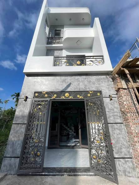 Nhà độc lập 3 tầng tại Kiều Trung, Hồng Thái cũ, 52m² giá 2.3 tỷ - Sẵn sàng ở ngay!