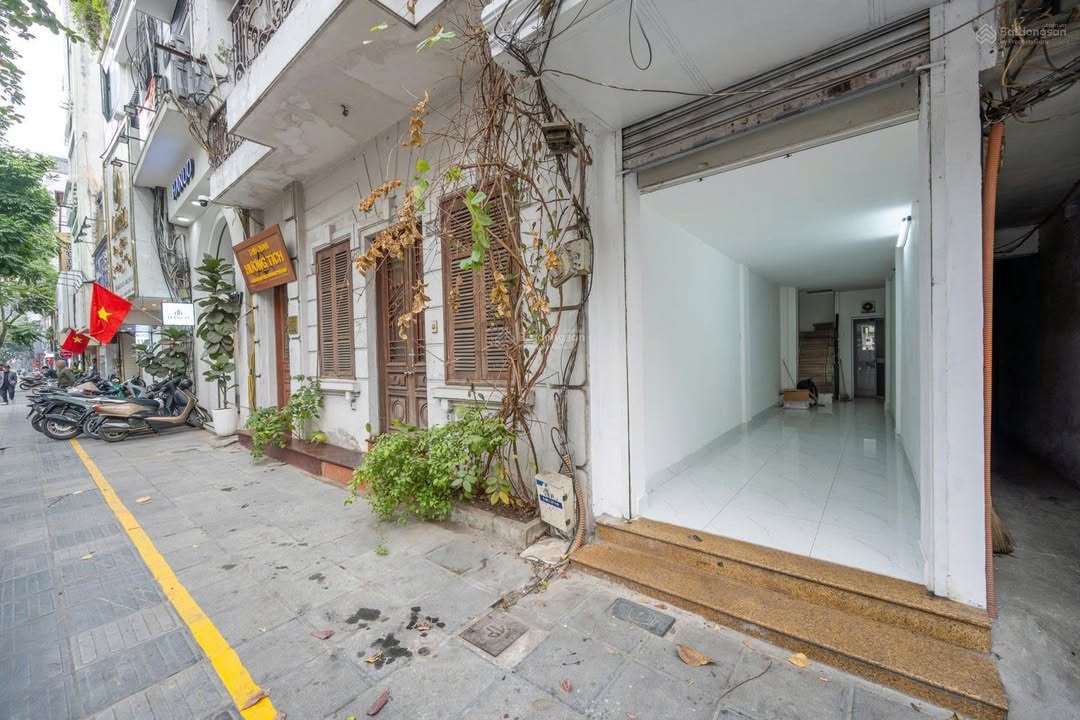 Nhà phố cho thuê Phố Huế, Hai Bà Trưng 20m² giá 20 triệu - Thiết kế tiện nghi, phù hợp kinh doanh