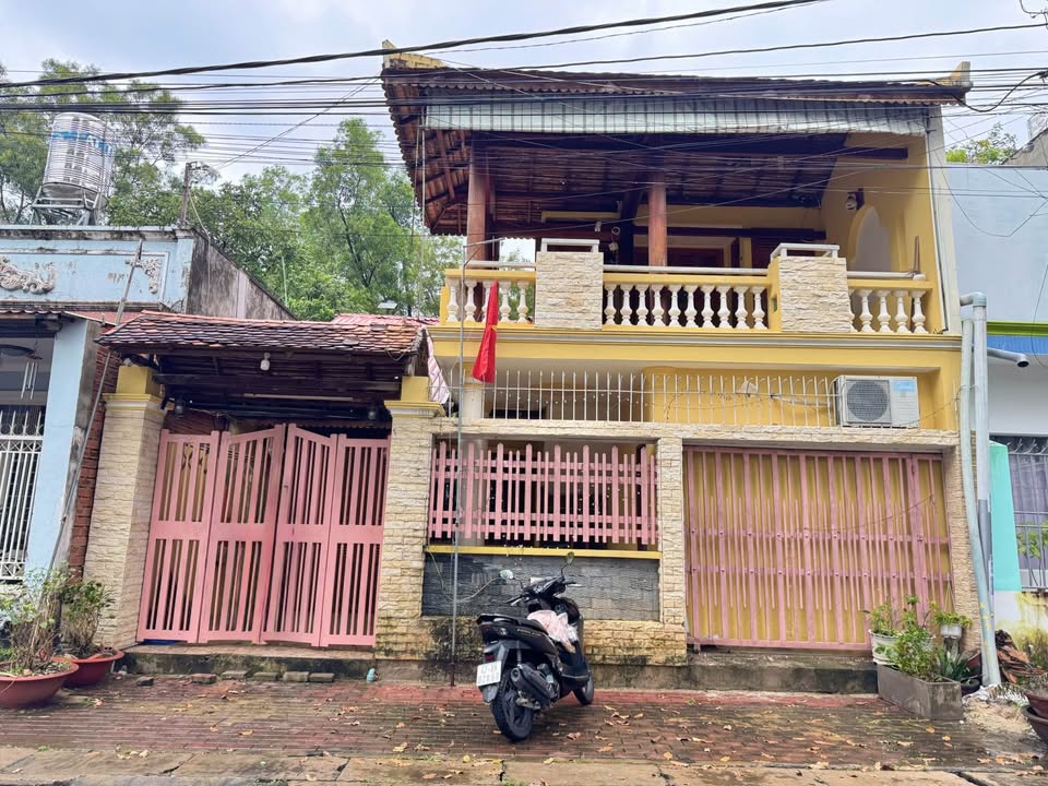 Nhà cho thuê KDC K8 Hiệp Thành Thủ Dầu Một 108m² giá 8 triệu - Xách vali vào ở ngay!