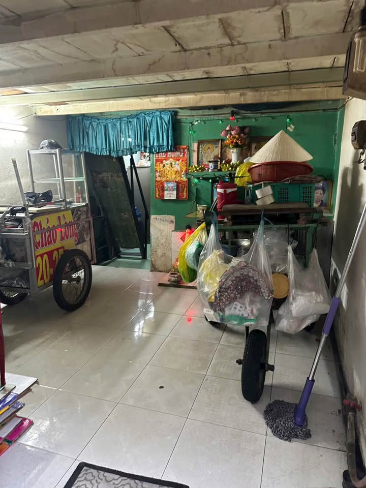 Nhà phố Hồng Bàng, Quận 6, 30m² giá 1.95 tỷ - Nhà cũ dễ sửa chữa!