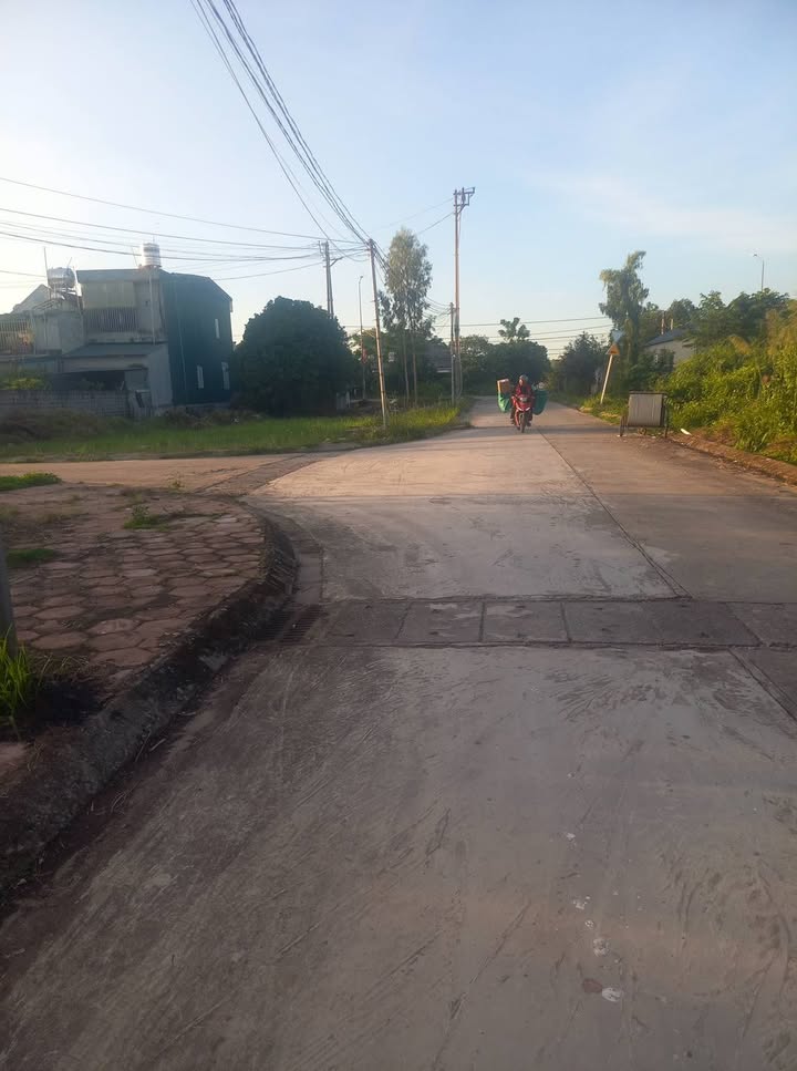 Đất tái định cư Hải Hoà Móng Cái 114m² giá 1 tỷ - Mặt tiền đẹp, xây dựng tự do!