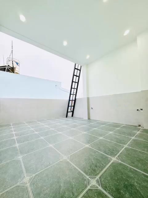 Nhà 4 tầng cao cấp đường Lâm Thị Hố 64m² giá chỉ 6 tỷ - Chính chủ bán gấp!