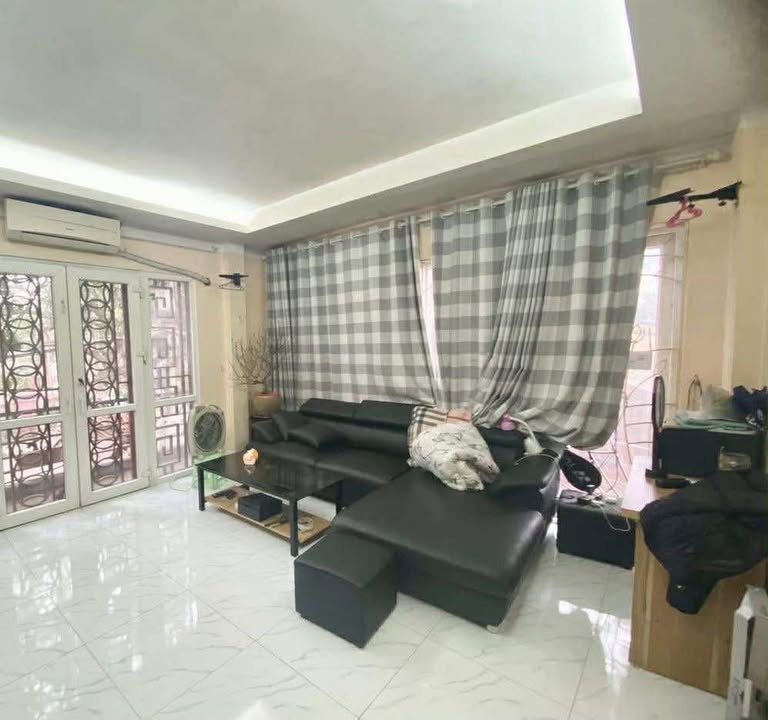 Nhà phố 38 Xuân La 60m² giá 11 tỷ - Khu yên tĩnh, ở ngay!