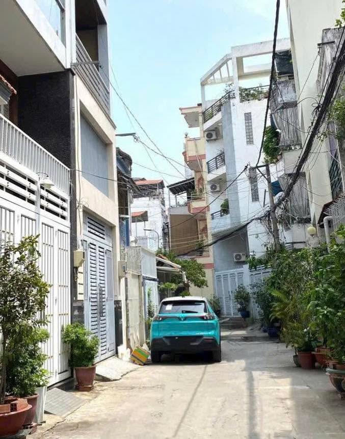 Nhà phố Huỳnh Văn Bánh, Phú Nhuận 55m² giá 10.5 tỷ - Hẻm ô tô thông thoáng!