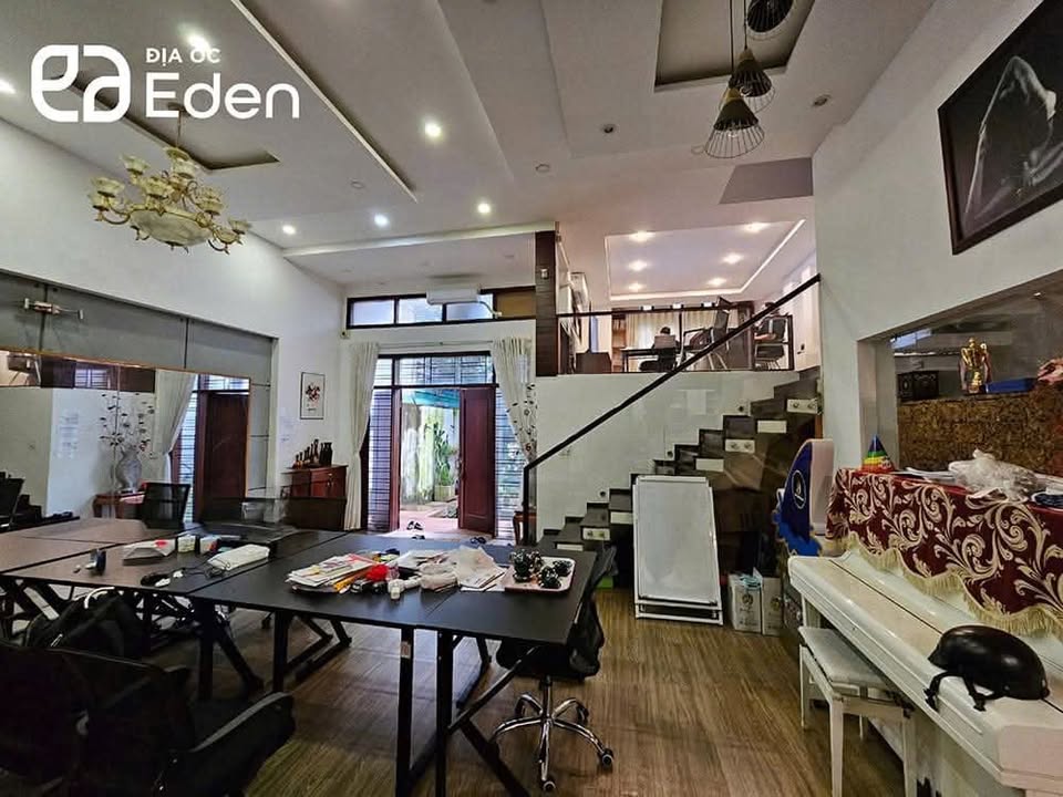 Nhà biệt thự Nguyễn Đình Chiểu, Buôn Ma Thuột 240m² giá 9.7 tỷ - Cơ hội không thể bỏ lỡ!