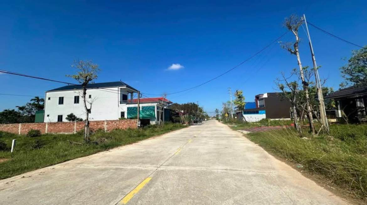 Đất nền 300m² tại đường Nguyễn Xí kéo dài, Thạch Hà - Giá chỉ 3 tỷ VND!