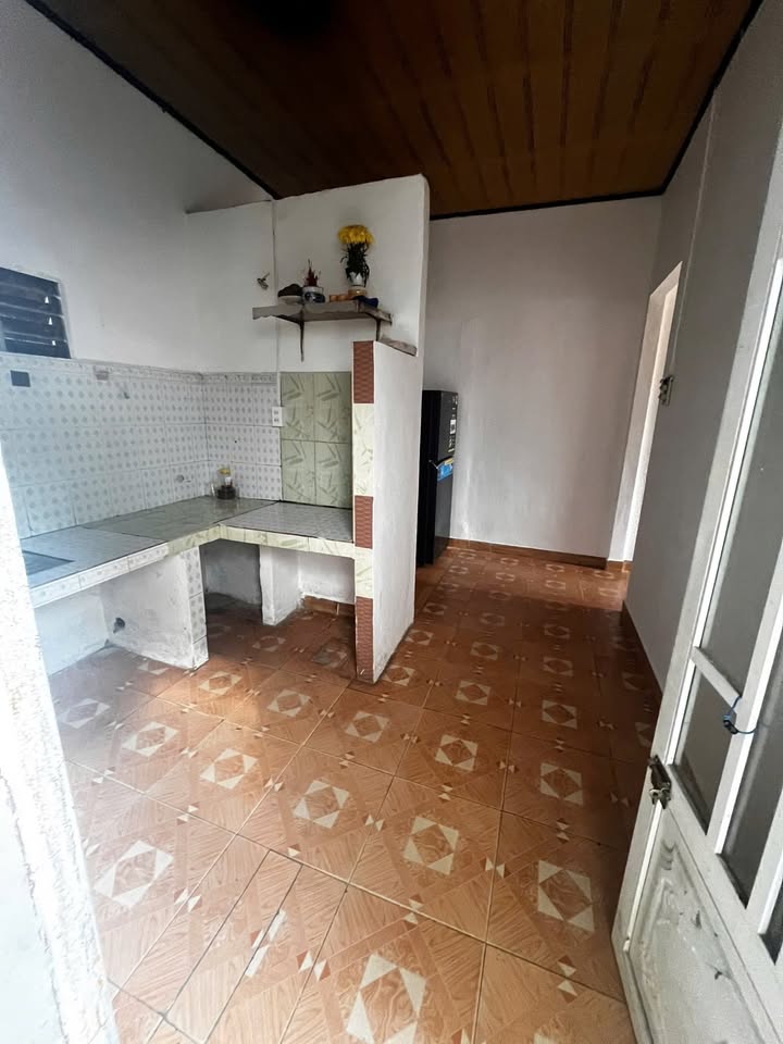 Nhà cho thuê tại hẻm An Bình, Đà Lạt 2PN giá 4 triệu - Không gian thoáng đãng, thích hợp cho gia đình nhỏ