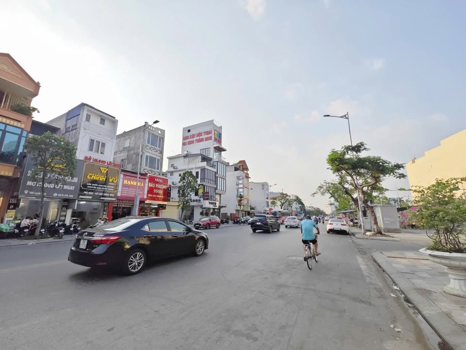 Nhà mặt phố Lạch Tray, Hải Phòng 88m² giá 32 triệu - Kinh doanh sầm uất!