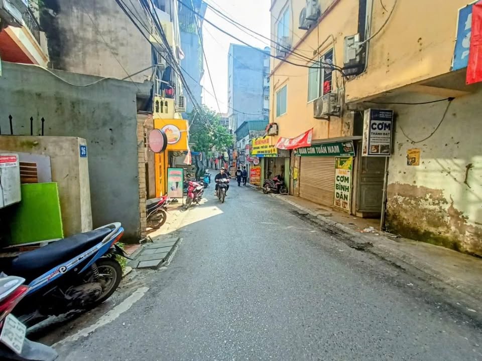 FrontHouse mặt phố Lê Văn Hiến 48.5m² giá 15.8 tỷ - Đầu tư sinh lời bền vững!