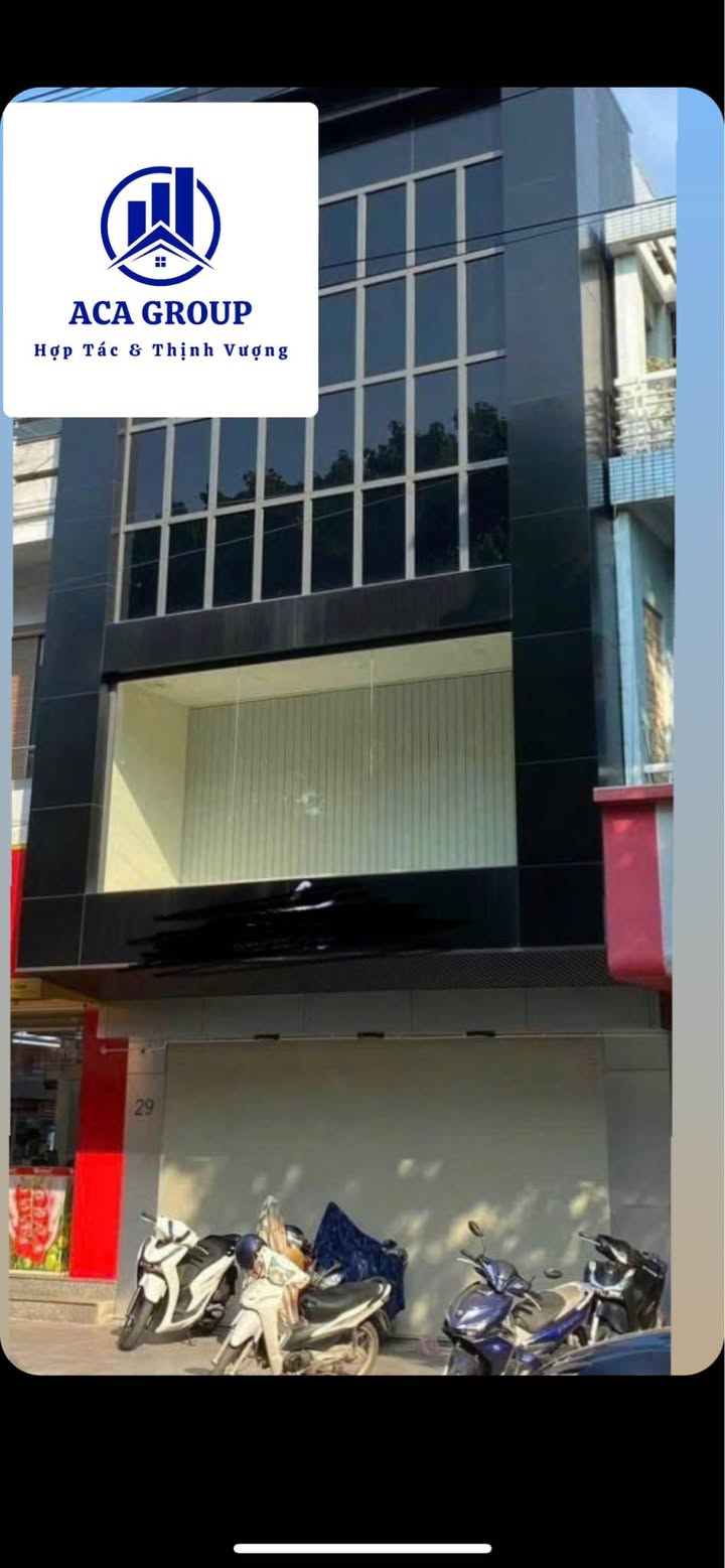 Cho thuê mặt bằng shop quần áo tại đường Mai Thúc Loan 124m² - Nhà mới sửa, vào kinh doanh ngay!