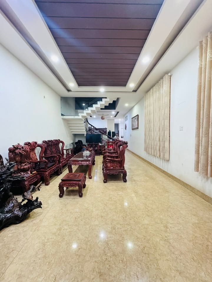 Nhà mặt tiền phường Tân Lợi 3PN giá 15 triệu - Kinh doanh dễ dàng!