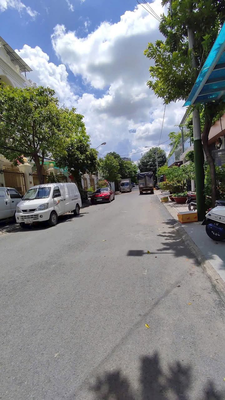 Nhà mặt tiền đường S1, Tây Thạnh, Tân Phú 100m² giá 13.5 tỷ - Đường nhựa 14m, sổ hồng chính chủ!