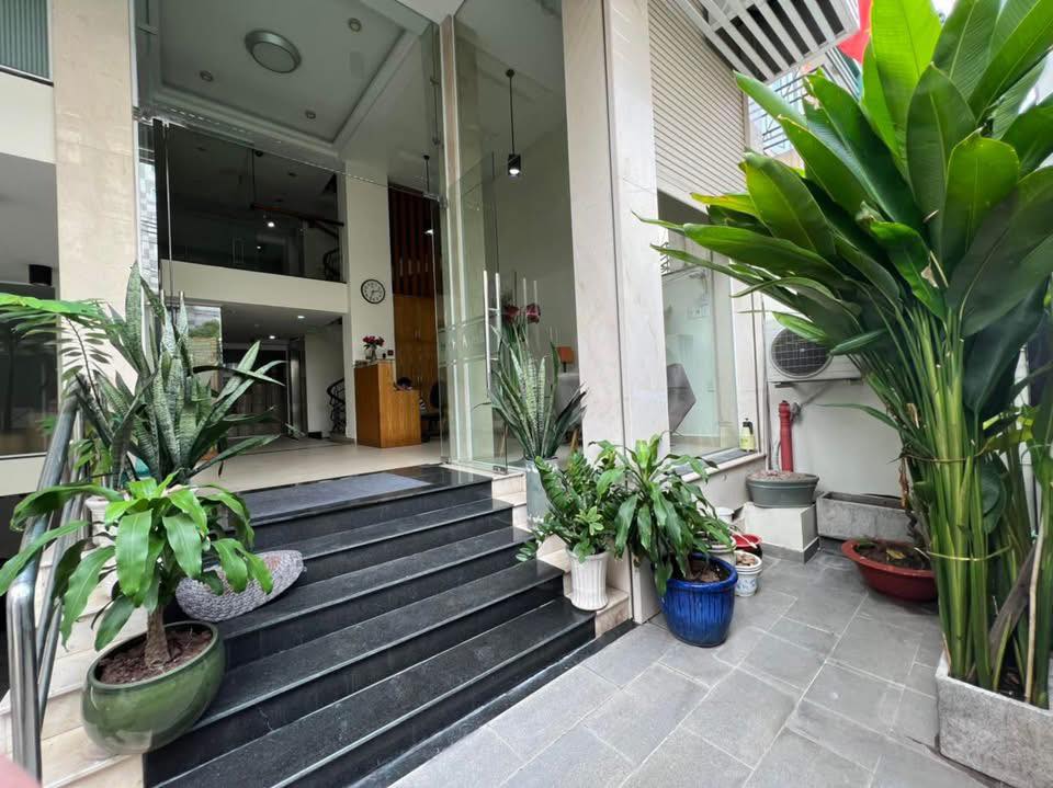 Cho thuê mặt bằng tầng trệt – lầu 1 Nguyễn Sơn Hà, Quận 3 – Không gian lý tưởng cho kinh doanh!