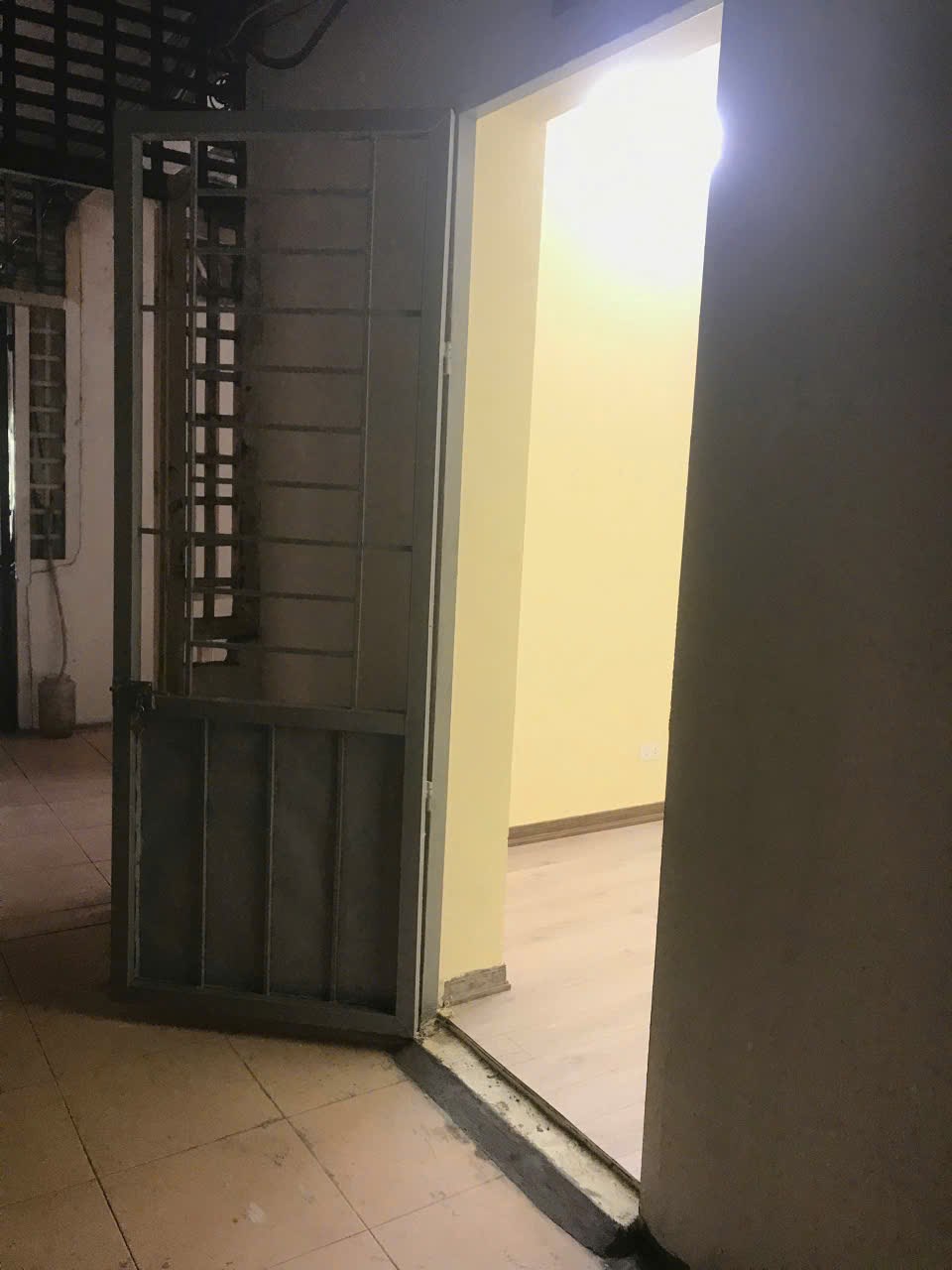 Căn hộ tập thể Triều Khúc, Thanh Xuân 20m² giá chỉ 1.2 tỷ - Sẵn sàng vào ở!