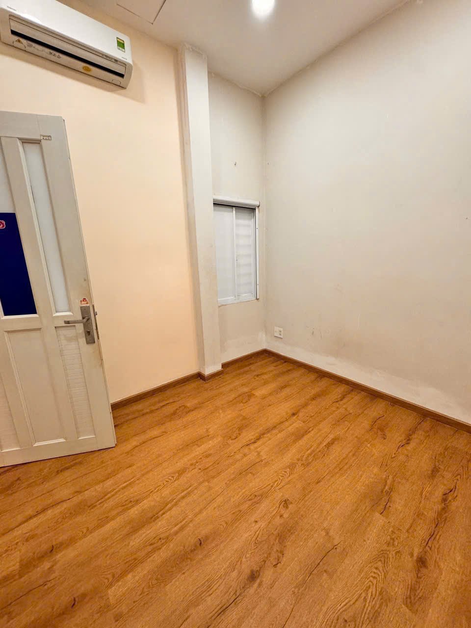 Nhà 4 phòng ngủ tại Cư Xá Đô Thành, Quận 3 giá chỉ 8.2 tỷ - Vị trí đắc địa, sống an lành!