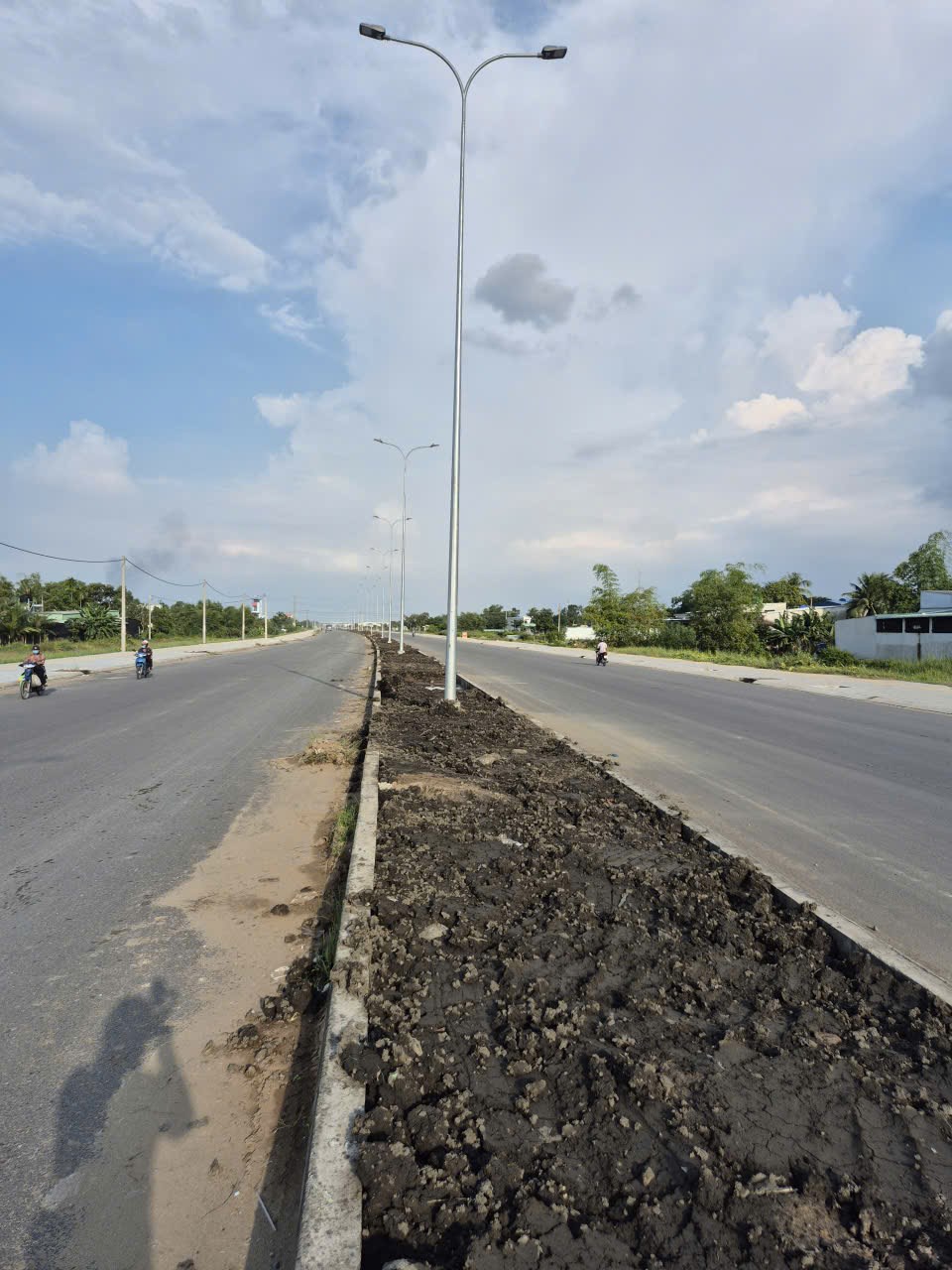 Bán đất nền 22x70.5m nở hậu - Giá 7.5 tỷ tại xã Đức Hòa Đông, Long An