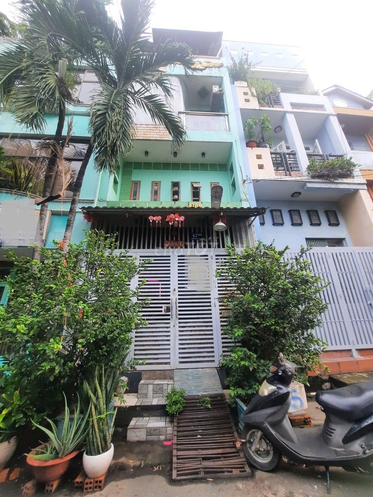 Nhà 3.5 tầng khu CXPL D - Bình Phú, Quận 6, 32m² chỉ 6.5 tỷ - Tiện ích đầy đủ!