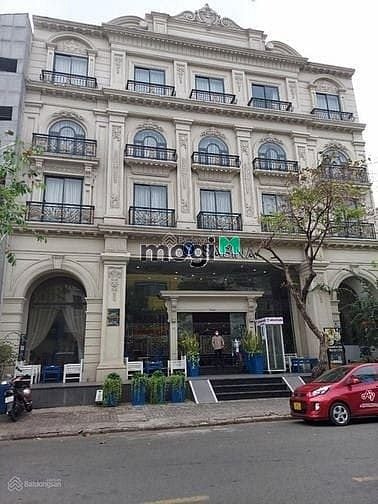 Khách sạn Phú Mỹ Hưng Quận 7 222m² giá 95 tỷ - Kinh doanh ổn định