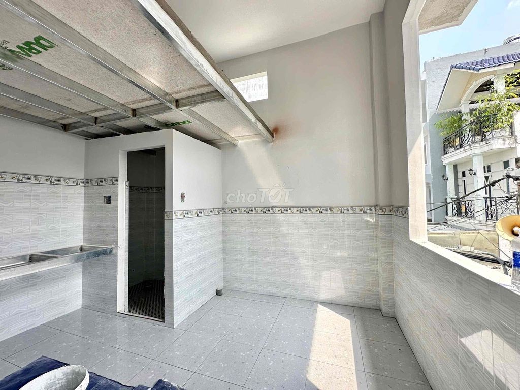 Phòng cho thuê 30m² tại Quận 7 - Gần khu chế xuất Tân Thuận, giá chỉ 2.7 triệu